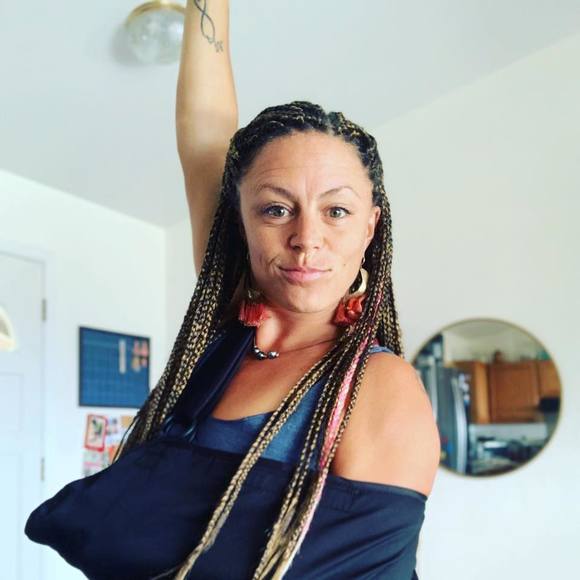 Meet your Posher, Sarah - Picture 1 of 1